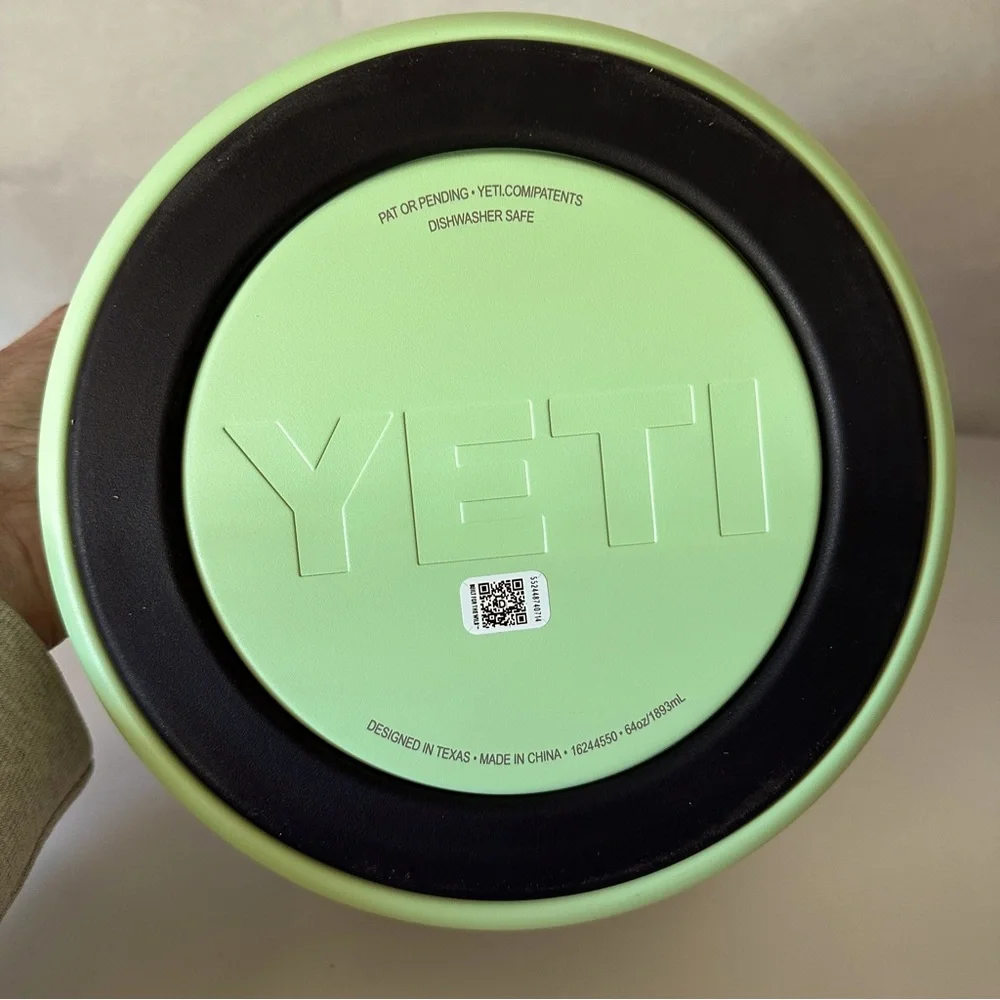 YETI Boomer Dog Bowl Key Lime 8 Cups